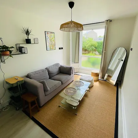 Cozy And Bright With Private Parking * Nantes
